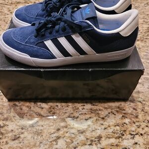Nora Adidas Navy Blue and White Sneakers Men Size 10.5